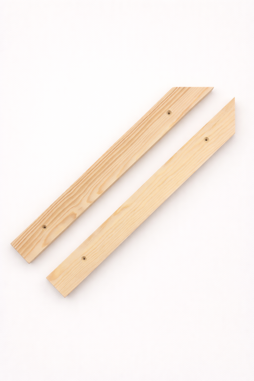2 x Wall battens (pre-drilled and cut to size)