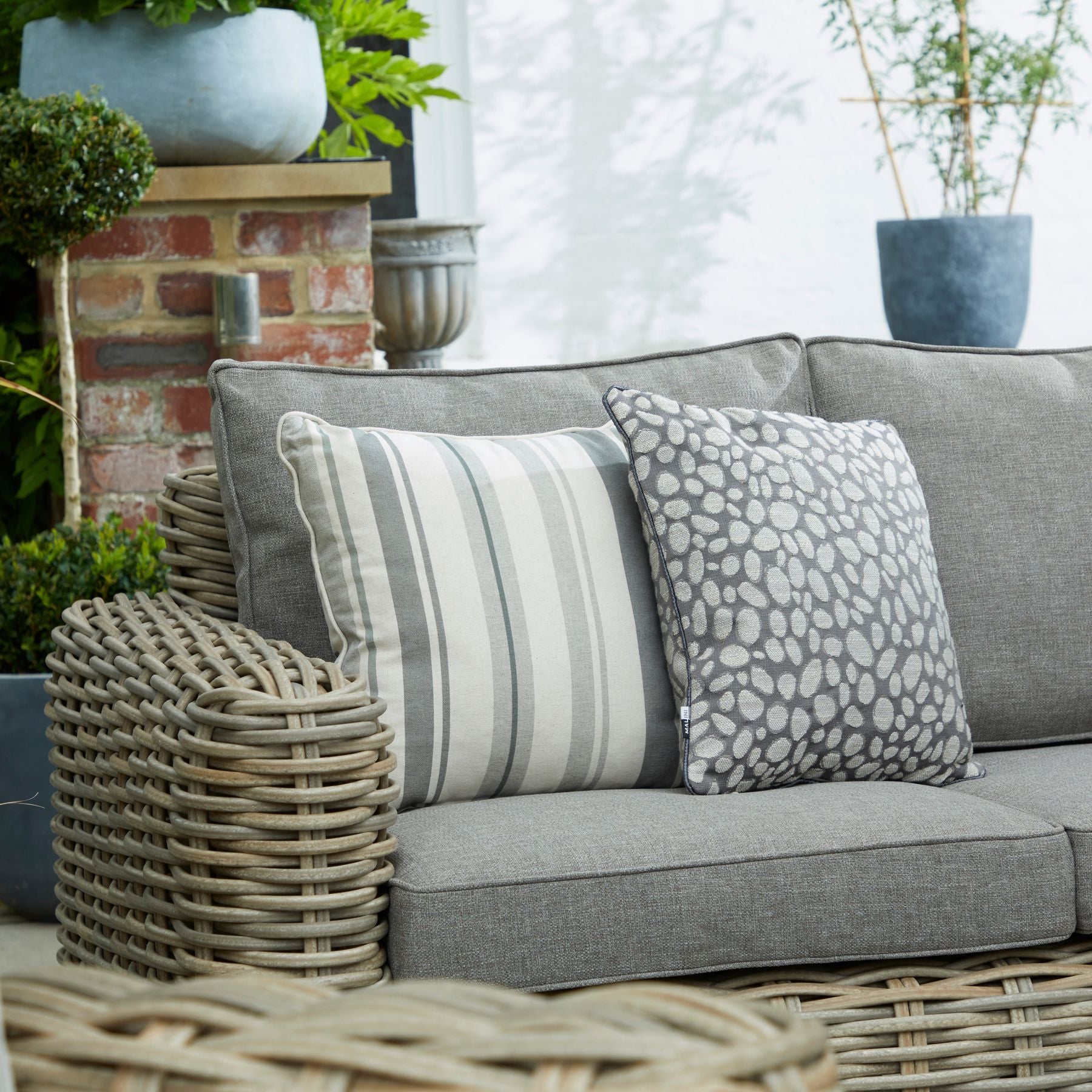Amalfi Outdoor Five Seater Garden Set | Premium Weatherproof Lounge Furniture