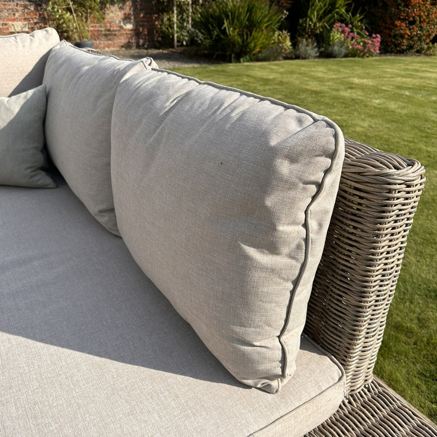 Capri Outdoor Corner Sofa & Coffee Table Set - Apex Bespoke Carpentry